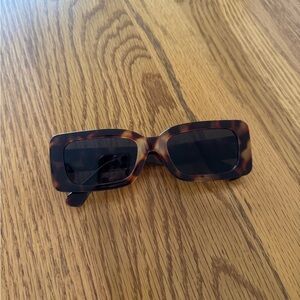 Tortoiseshell Rectangular Women’s Sunglasses - Classic Brown